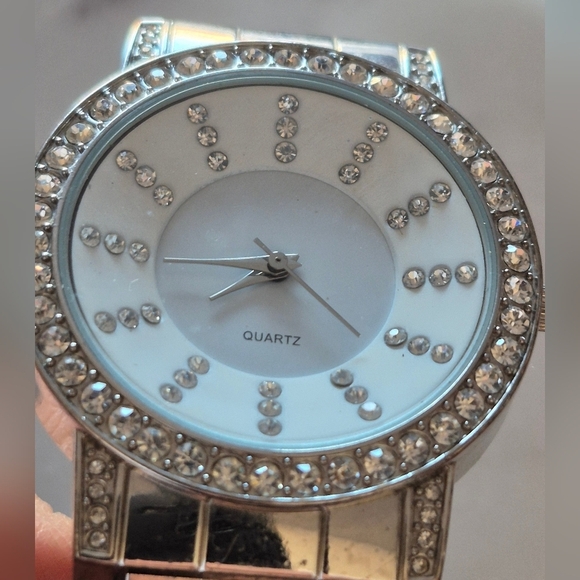 quartz Accessories - White Silver Women's Quartz Bangle  Watch